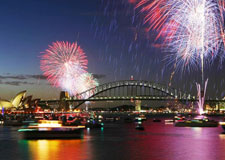 Live Cabaret Show on Sydney Showboat Dinner Cruise