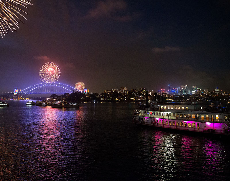 sydney harbour boat cruise new years eve